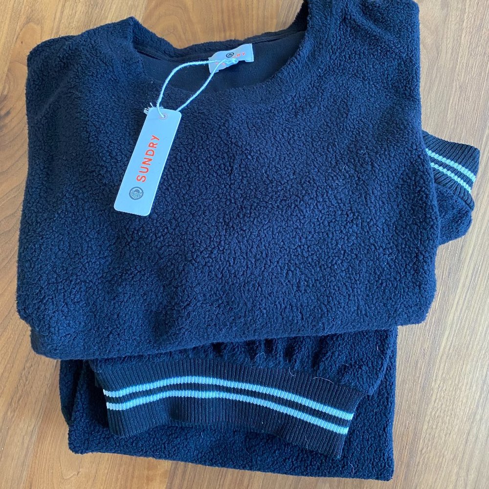 Sundry Clothing NWT Contrast Faux Sherpa Sweatpants & Drapey Sweatshirt - Black